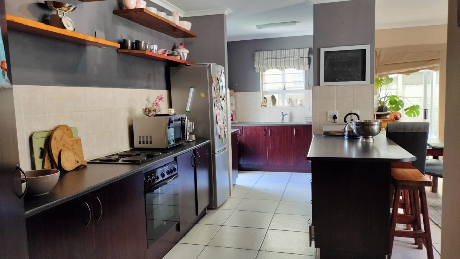 3 Bedroom Property for Sale in Jakarandas Western Cape